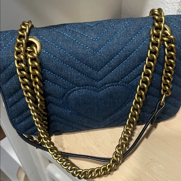 Elegant Blue Denim Bag with Gold Chain - Picture 5 of 5